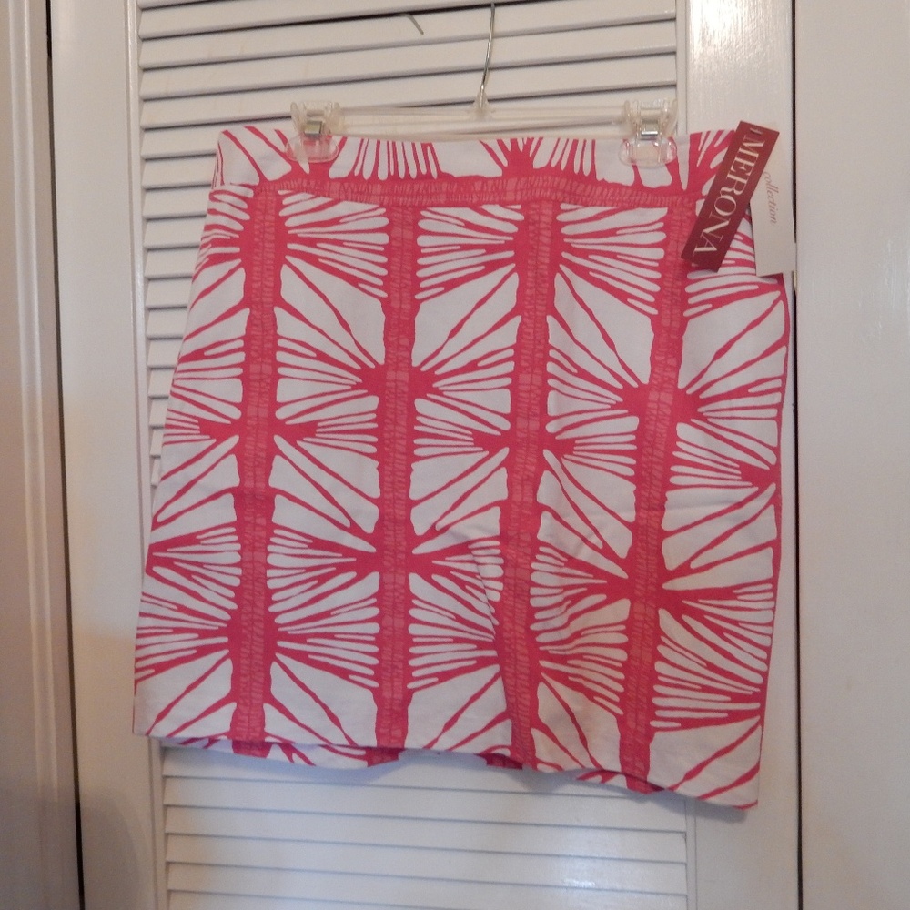 LADIES MERONA COLLECTION SKIRTS SIZE 12 NWT PINK/W